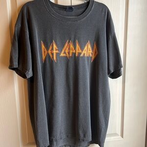 Vintage Y2K Def Leppard Band Tee | Size Large